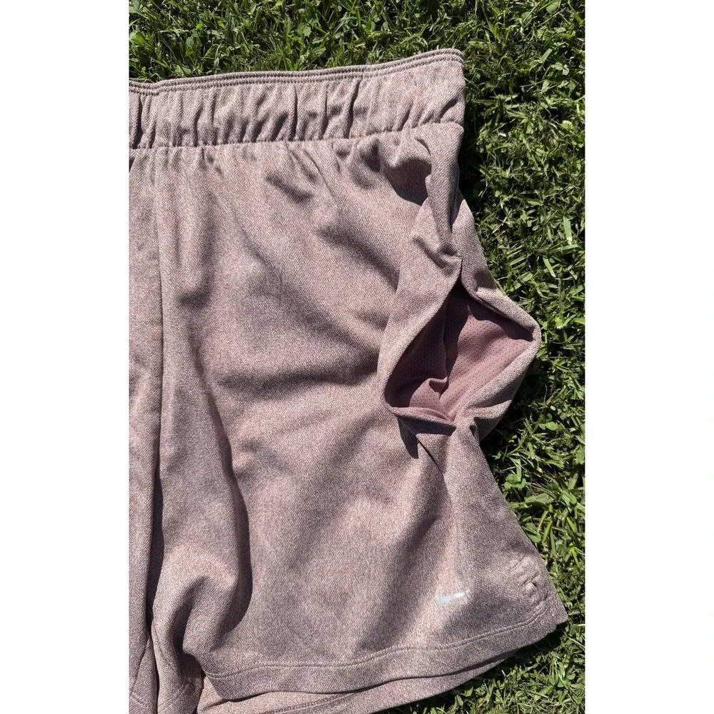 Nike Dri-FIT Shorts Mens M Pink Lightweight Running Gym Training DX6024-208